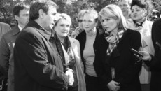Екатерина Семёнова (справа на первом плане) за инновационный конвейер «детсад — школа — вуз».