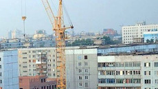 Жилой фонд увеличивается, проблемы требуют решения... Фото Павла КОМАРОВА