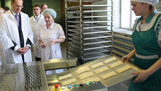 Современное оборудование — новое качество продукции. Фото Михаила ПЕРМИНА