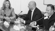 В работе комитета Государственной думы по экономической политике, инновационному развитию и предпринимательству приняли участие первый заместитель председателя правительства Новосибирской области — министр экономического развития Алексей Струков, министры Игорь Шмидт и Сергей Сёмка. Фото Виталия ЗЛОДЕЕВА