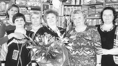 Лариса Правко (в центре) и ее коллектив
