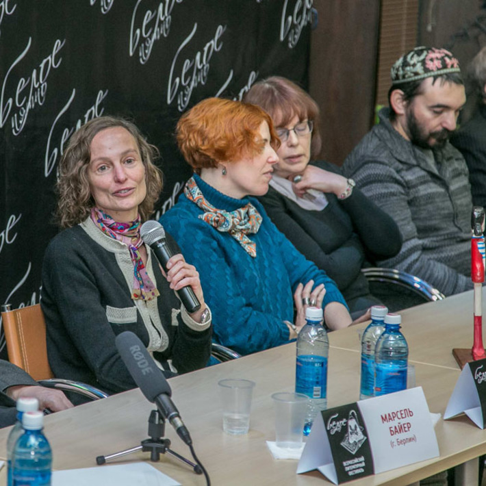 Прямой диалог писателей с читателями на фестивале. Фото предоставлено НГОНБ