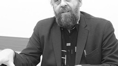 Александр Ложкин. Фото Аркадия УВАРОВА