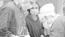 Сложно представить более ответственную профессию, чем кардиохирург. Фото Аркадия УВАРОВА