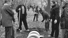 2011 год, микрорайон ОбьГЭС в Новосибирске. День соседей традиционно проходит под флагом ТОСов. Фото Юлии НАЗАРЕН