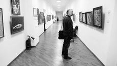 «Красный проспект» представляет 1067 произведений 543 художников и искусствоведов. Это один из крупнейших выставочных проектов на постсоветском пространстве. Символично, что все пять выставок развернулись на четырех экспозиционных площадках вдоль главной улицы Новосибирска — Красного проспекта. Фото Аркадия УВАРОВА