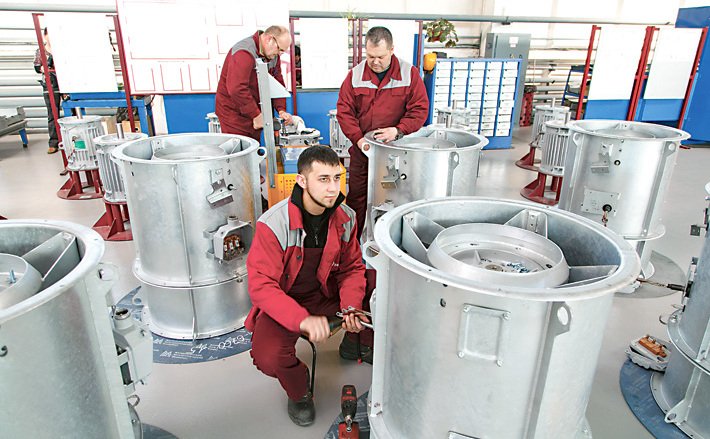 Предприятие выпускает продукцию для РЖД, «Газпрома», «Росатома», Новосибирского метрополитена, клиники имени Мешалкина и других потребителей, экспортирует товар в Монголию, Казахстан, Белоруссию. Фото Аркадия УВАРОВА