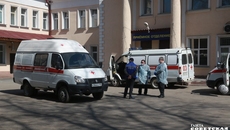 В соответствии с приказом министерства здравоохранения Новосибирской области на базе 11-й больницы развернут инфекционный госпиталь на 642 койки, из них 193 койки для пациентов не требующих кислородной поддержки, для тяжелых пациентов, не требующих ИВЛ — 224, койки для тяжелых пациентов, требующих неинвазивной вентиляции — 113, койки для тяжелых пациентов, требующих инвазивной вентиляции — 112. Сегодня губернатор намерен лично проверить готовность. Фото Алексея ТАНЮШИНА