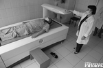 Восстановление здоровья более эффективно происходит под наблюдением медиков. Фото Алексея ТАНЮШИНА
