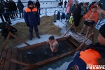 19 января православные христиане отметили большой праздник — Крещение Господне. В этот день одни направляются в храмы, другие согласно установившейся традиции — окунаться в прорубь. Фоторепортаж Алексея ТАНЮШИНА