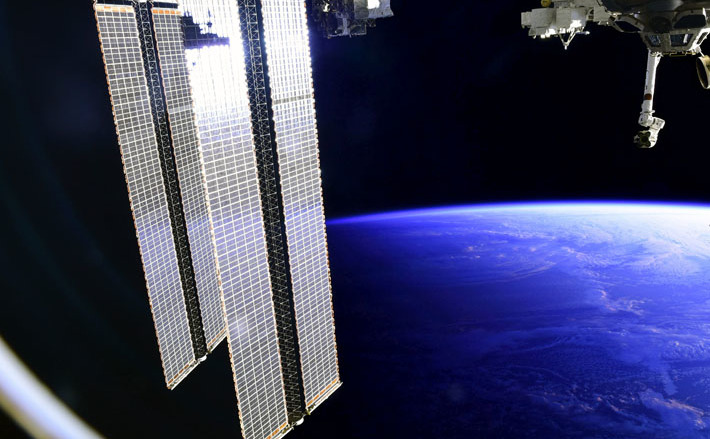Рассвет. Фото космонавта Роскосмоса Сергей Кудь-Сверчков, с сайта roscosmos.ru
