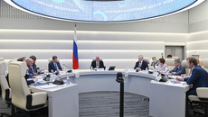 На совещании с заместителем председателя Правительства РФ Дмитрием Чернышенко: миссия «Технопрома-2021» — актуализация научно-технологической повестки страны и региона, целью проведения является содействие технологическому лидерству России. Ключевые задачи форума — выработка стратегических решений по повышению конкурентоспособности российской науки и промышленности в соответствии с приоритетами стратегии научно-технологического развития Российской Федерации. Фото: nso.ru