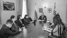 Андрей Травников: «Форум в этом году пройдет в гибридном формате — офлайн и онлайн». Фото: nso.ru