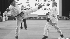 В первый день чемпионата прошли личные выступления в ката и кумите, во второй состоялись командные соревнования. Фото: Виктор Дмитриев