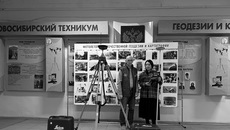 Преподаватели техникума с современным ГНСС-оборудованием. / фото: предоставлено НТГиК