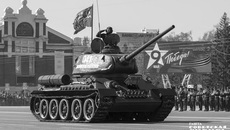 Центральным событием программы празднования 77-й годовщины Великой Победы в Новосибирске стал парад военной техники. / Фото: архив «Советской Сибири»