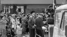 Депутаты Совета депутатов города Новосибирска устроили праздник для жителей Ленинского района накануне Дня Победы. Фото: Андрей Заржецкий