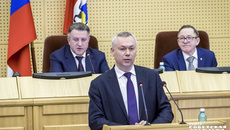 Губернатор Андрей Травников напомнил о крупных проектах в Новосибирской области, которые тоже долго готовились и активно обсуждались: СКИФ, семь поликлиник, детский реабилитационный центр, Ледовый дворец спорта. Документация всегда абсолютно доступна, открыта. Фото: Андрей Заржецкий