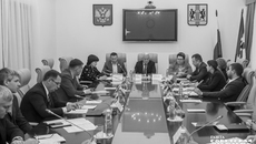 На заседании комитета также были рассмотрены вопросы, связанные с защитой прав детей, опекой и попечительством, научно-технической политикой и другие. Фото: Андрей Заржецкий
