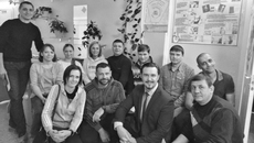 Вот они — герои донорского движения, живущие с нами рядом и достойные искренней благодарности. Таких среди нас — сотни, здорово, что в их число вливается молодежь — студенчество, представители айти-отрасли, учителя. Фото предоставлено Мариной Демочкиной