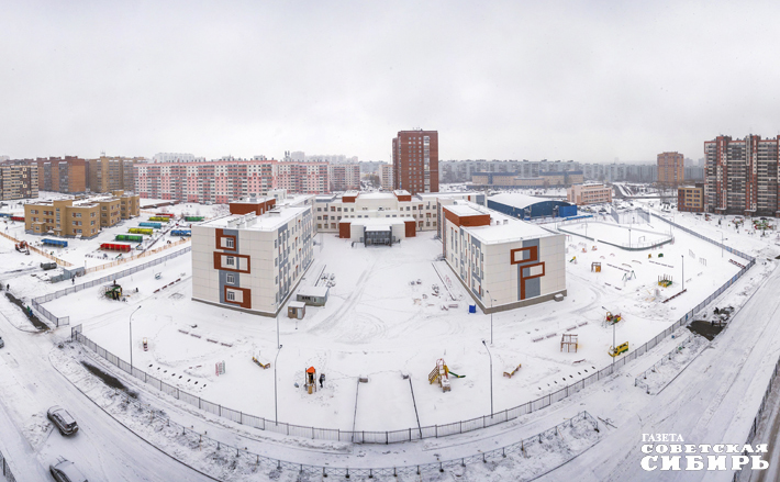 Относительно недавно в Новосибирске, на Родниках, открылась новая средняя общеобразовательная школа № 219. Построена она тоже по нацпроекту, на возведение и оснащение объекта потратили около миллиарда рублей. Фото: Андрей Заржецкий