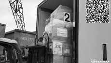 Репортаж со склада гуманитарки в Новосибирске вы сможете посмотреть, перейдя по данному QR-коду. Съемки: Андрей Заржецкий