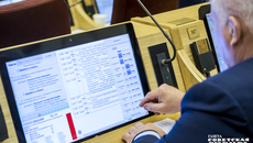 Сессия Законодательного собрания единогласно одобрила первые в этом году поправки в бюджет — это даст возможность, помимо прочего, вовремя ввести в эксплуатацию возводимые переходящие объекты прошлого года. Фото: Андрей Заржецкий
