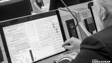 Сессия Законодательного собрания единогласно одобрила первые в этом году поправки в бюджет — это даст возможность, помимо прочего, вовремя ввести в эксплуатацию возводимые переходящие объекты прошлого года. Фото: Андрей Заржецкий