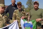 «Мы те, кто живет по совести и спать ложится со спокойным сердцем. Мы — команда «СИБИРЬ СВОИХ НЕ БРОСАЕТ», — написано на странице движения в VK. Фото предоставлено координатором волонтерской группы «ZA/Сибирь своих не бросает»