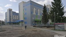 Здание поликлиники в Краснообске выросло за считаные месяцы. Фото: Светлана Фролова