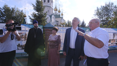 Губернатор Андрей Травников во время рабочей поездки высоко оценил инициативы и проекты жителей Купинского района. /Фото: nso.ru