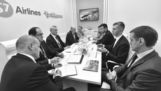 Привлечь к реализации дорожных инфраструктурных проектов самые сильные компании — одна из задач новосибирского правительства и работы делегации непосредственно на площадке Транспортной недели в Москве. Фото: nso.ru