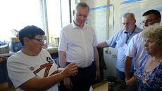 Добровольческая инициатива — наша сибирская традиция, которую земляки достойно продолжают. Помогают фронту каргатцы по зову сердца. Фото: nso.ru