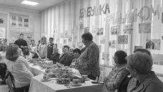 Старшее поколение искренне благодарно за внимание со стороны молодежи и готово делиться со школьниками своими знаниями, личным опытом, поддерживать ребят в их стремлении созидать, творить, заботиться о ближнем, развивать в себе лучшие человеческие качества. Фото: Людмила Чадова