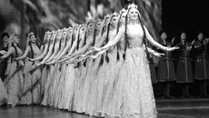 В программу фестиваля этого года, кроме спектаклей, танцевальных и вокальных программ, включены творческие лаборатории, круглые столы, встречи с профессиональными деятелями искусств и музейные выставки. Фото: nso.ru