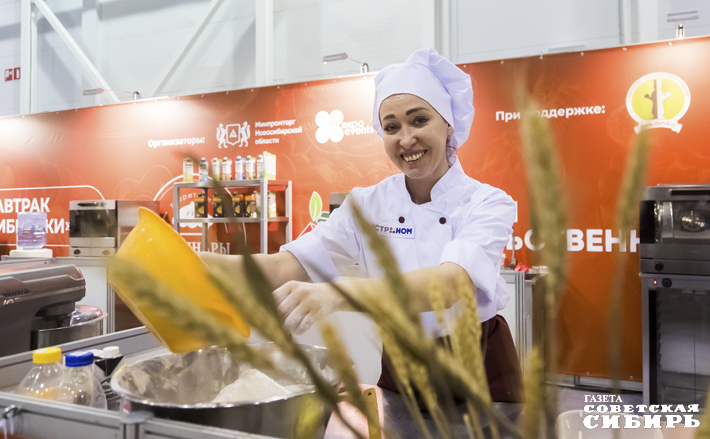 На площадке форума-выставки «Дикоросы», кроме кулинарных поединков, проходили отборочный этап Национальной премии «Бариста года», финал Межрегиональной олимпиады по туризму, конкурс на лучший туристско-информационный центр России. Главной темой мероприятия стала концепция «Сибирь как магнит для внутреннего туризма: духовно-нравственные ценности и национальные традиции». Фото: Андрей Заржецкий