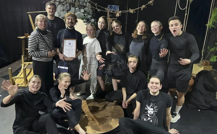 Поздравляем новосибирских студентов и театральный вуз с победой и желаем воплощения лучших проектов, профессиональных достижений, реализации творческого потенциала на площадках родной сибирской столицы. Фото: пресс-служба министерства культуры Новосибирской области