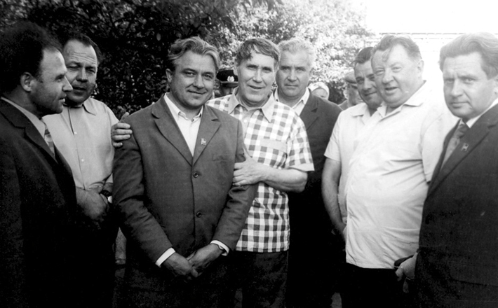 051-10-04.jpg