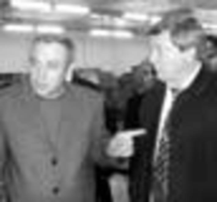 196-03.jpg