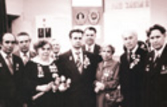 002-08.jpg