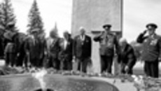 112-02.jpg