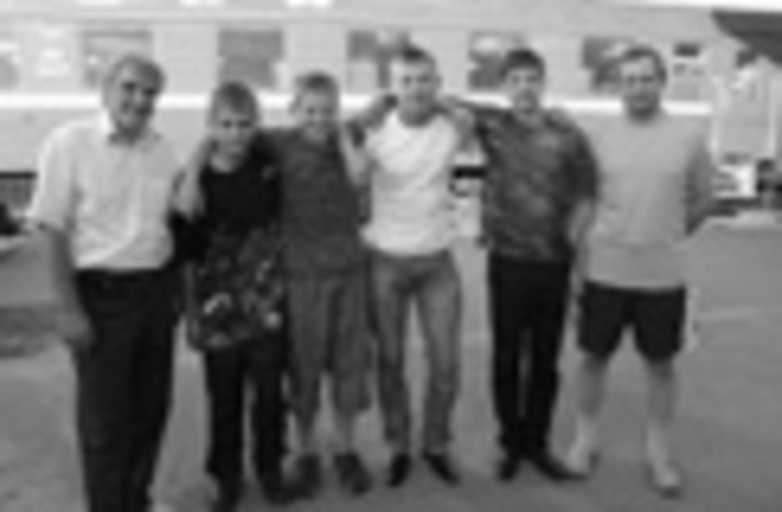 142-03.jpg