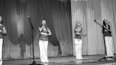 Лауреат конкурса ансамбль эстрадной песни «Вдохновение» (колыванский ДК «Юность»).