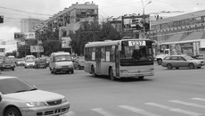 На дорогах города, как всегда, тесно.