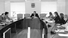 Во время встречи.