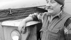 Шофер Юрий Терентьев.