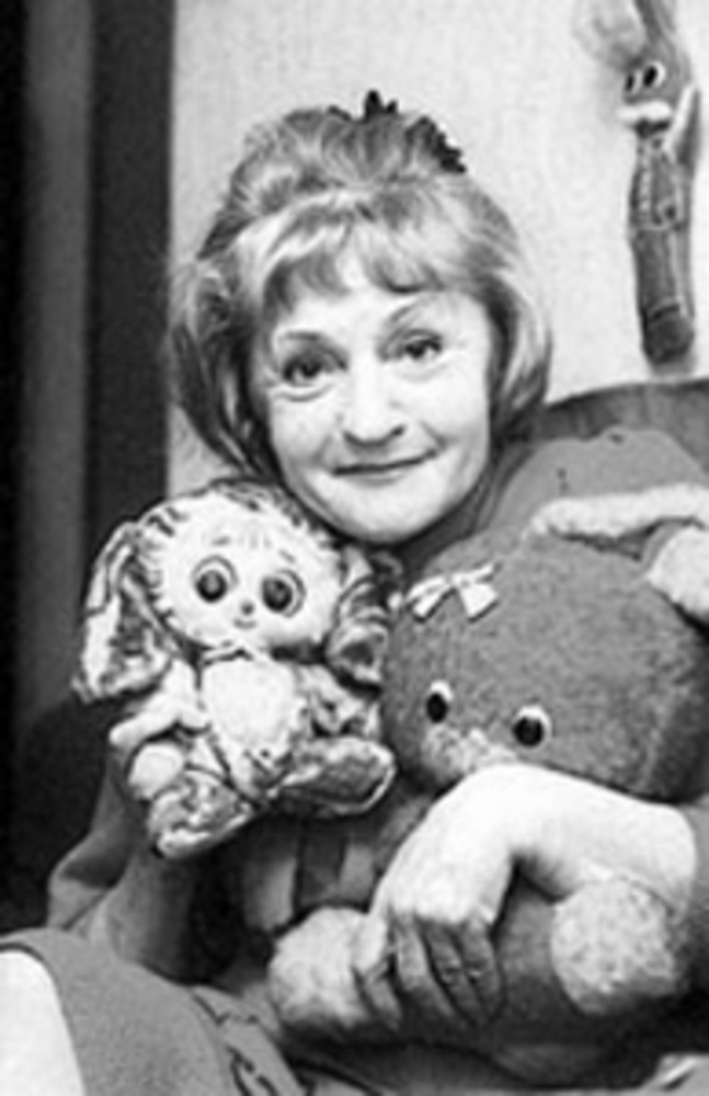 Клара Румянова.