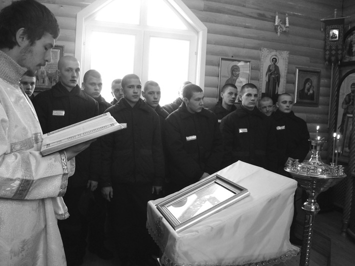 Во время службы в новом храме.