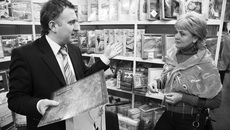 Исчерпывающая информация о товаре — правило торговли и хорошего тона.  Фото Бориса МОСКВИНА.