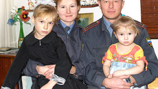 Редкие минуты: все Роговы вместе. Фото Сергея СИДОРЕНКО.